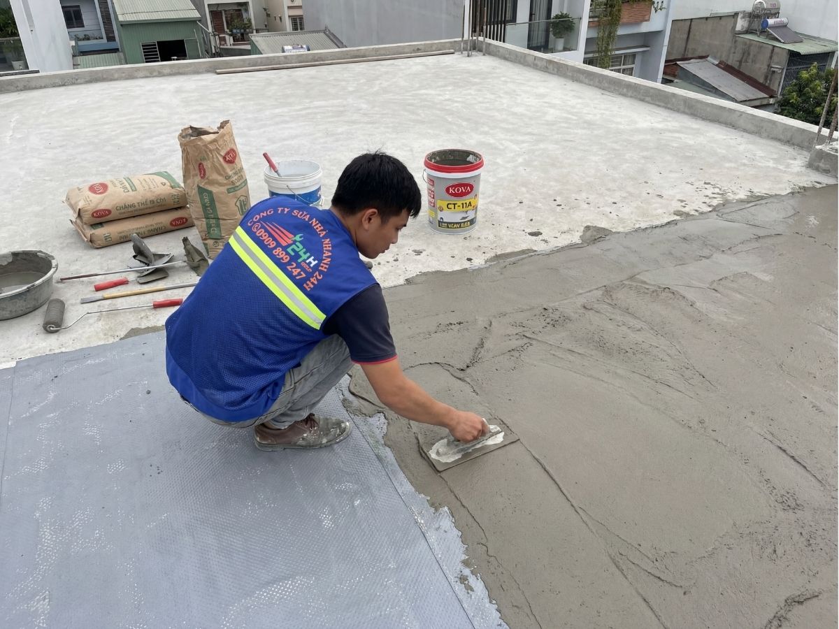 Cán lớp nền xi măng