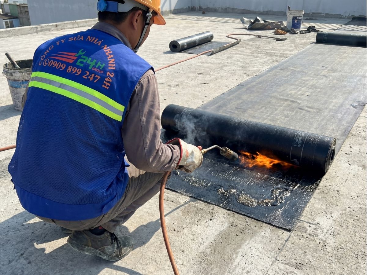 Chống thấm bằng màng khò tự dính bitum