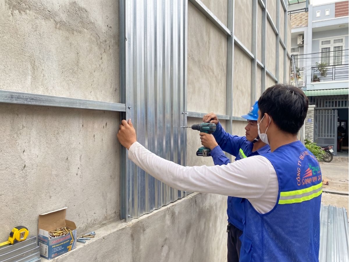 Ốp tôn chống thấm tường ngoài trời